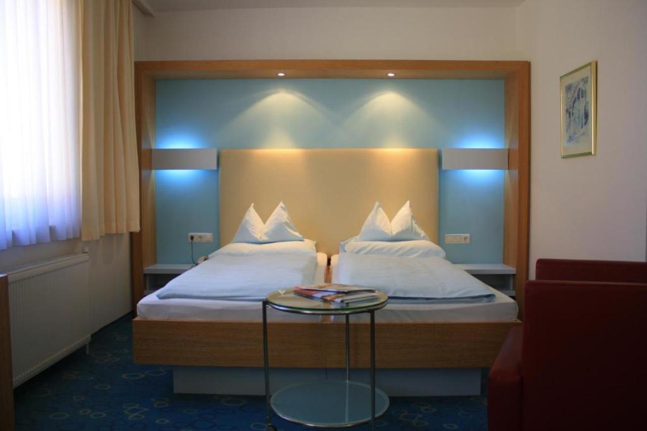 Dom Hotel Linz Extérieur photo