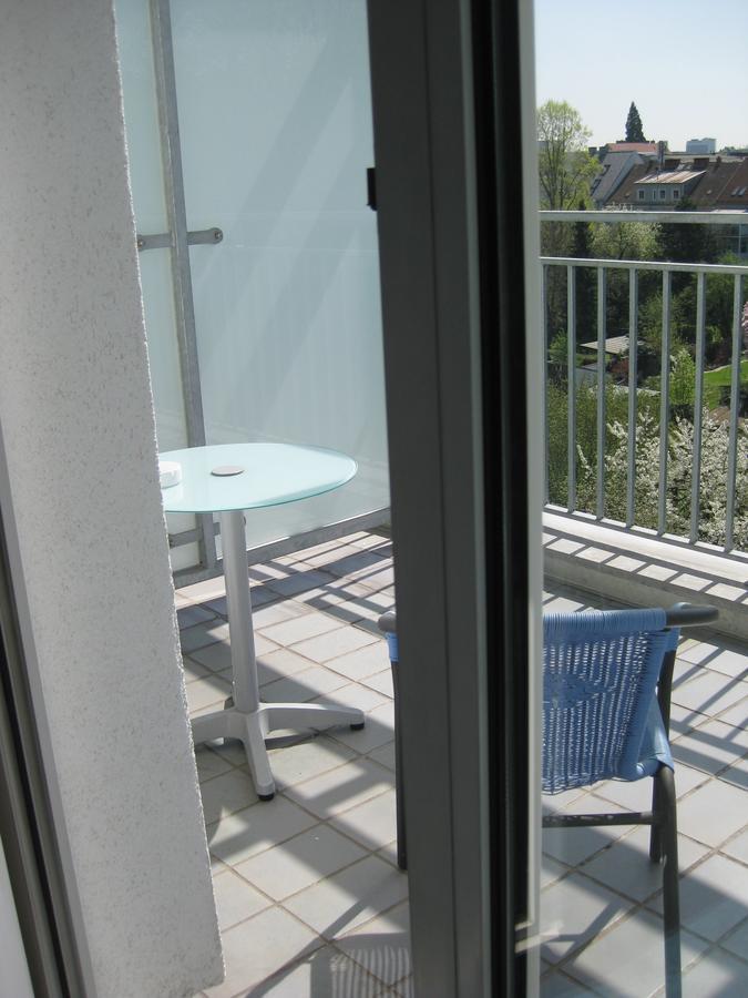 Dom Hotel Linz Extérieur photo