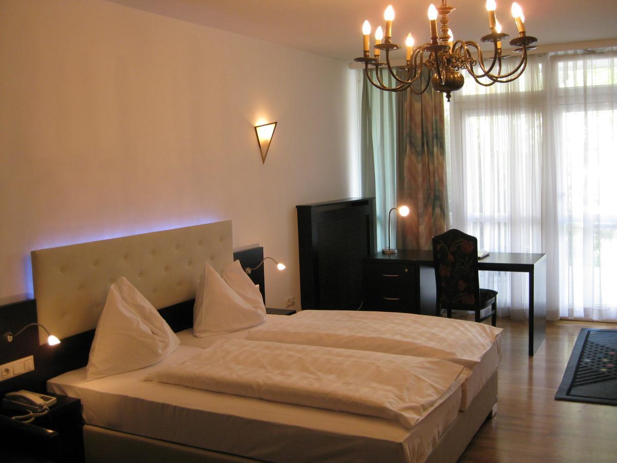 Dom Hotel Linz Extérieur photo