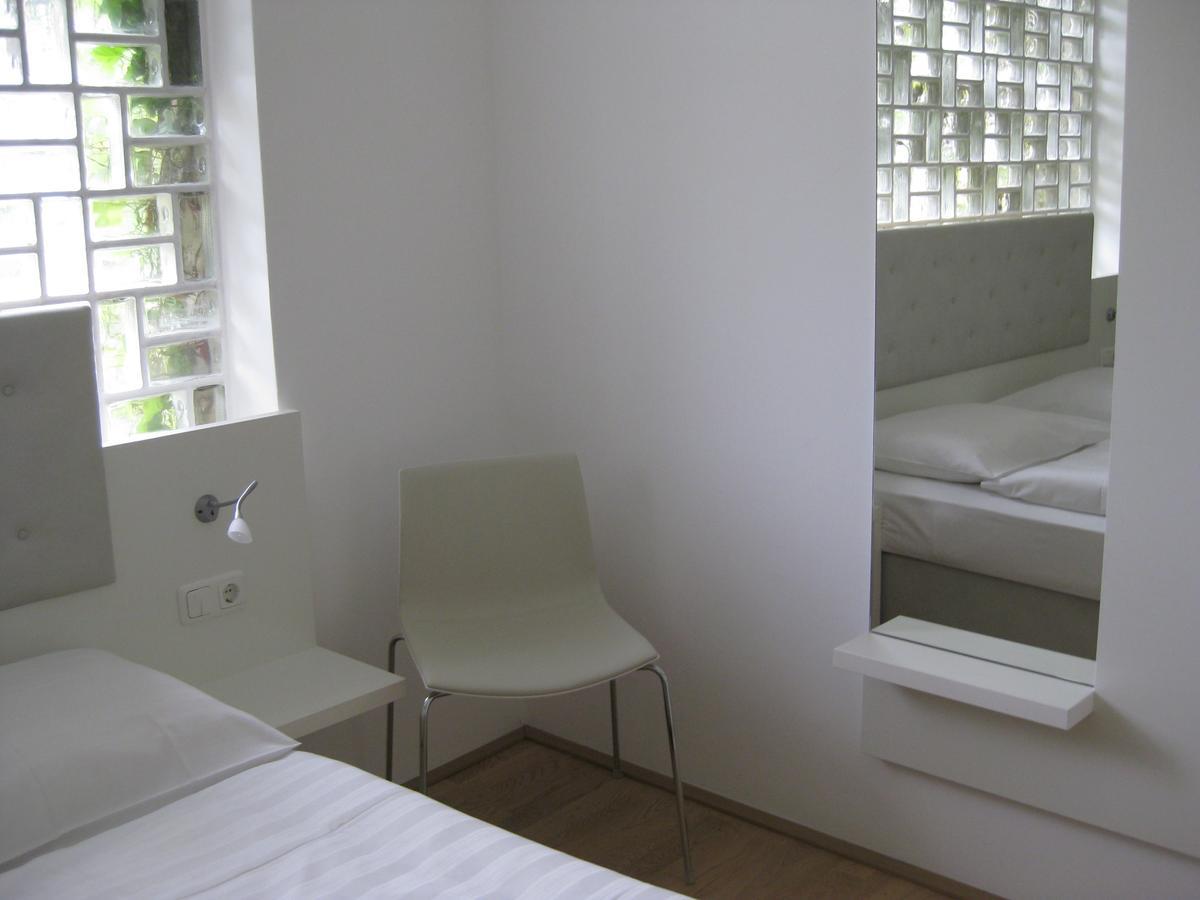 Dom Hotel Linz Extérieur photo
