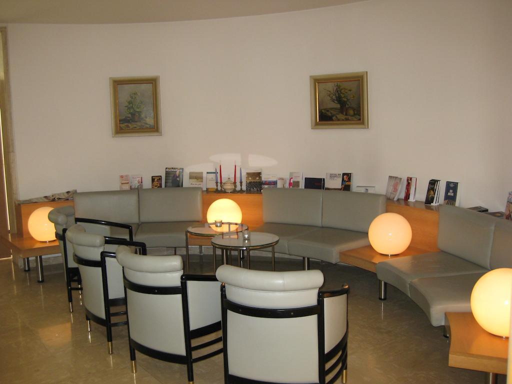 Dom Hotel Linz Extérieur photo